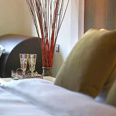 Hotel Stevalia & 3*