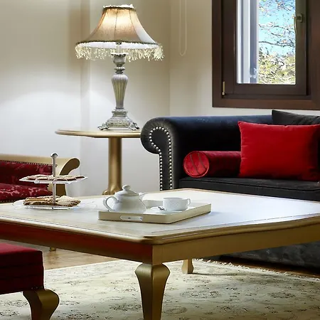 Hotel Stevalia & 3*