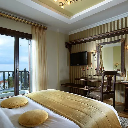 Hotel Stevalia & 3*