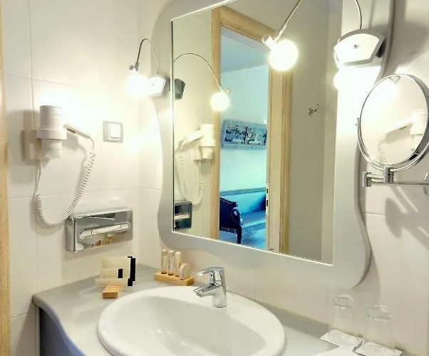 Stevalia & ホテル